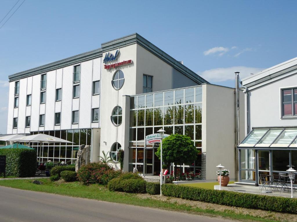Hotel Seehof Leipzig Zwenkau Exterior photo